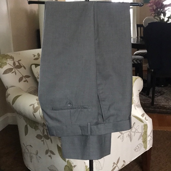 Men’s suit - Picture 4 of 4